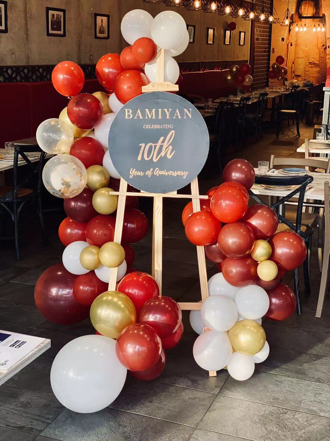 Garland+Easel(hire)+Personalized sign