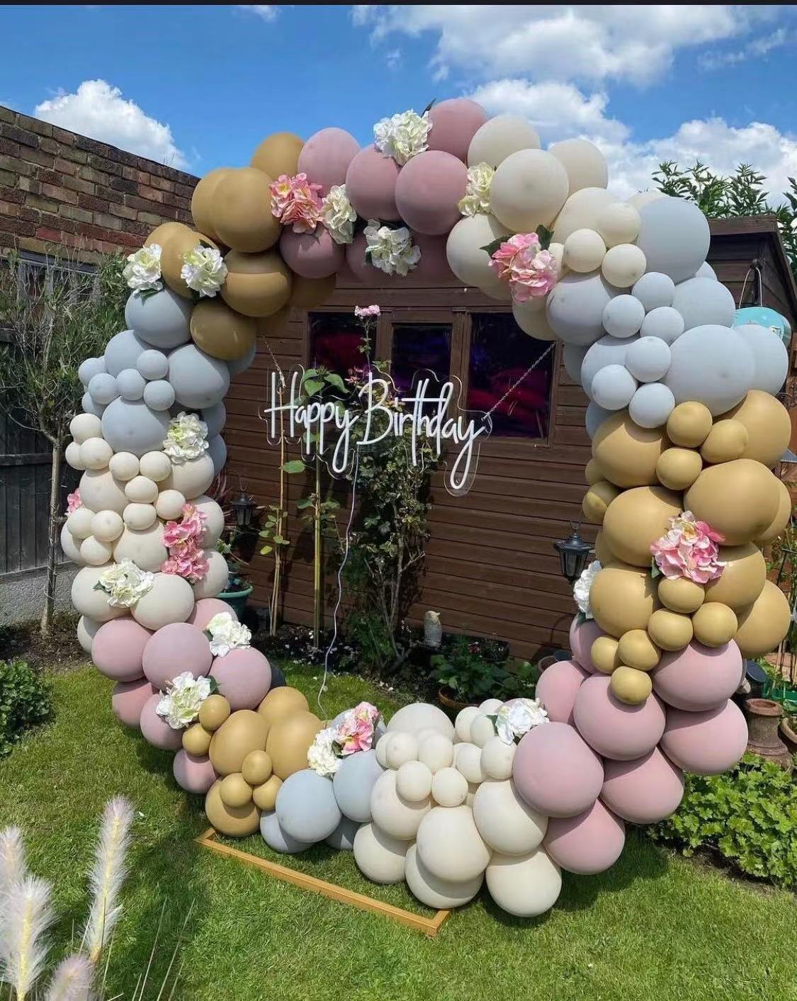 Balloon Circle + Happy Birthday LED Light