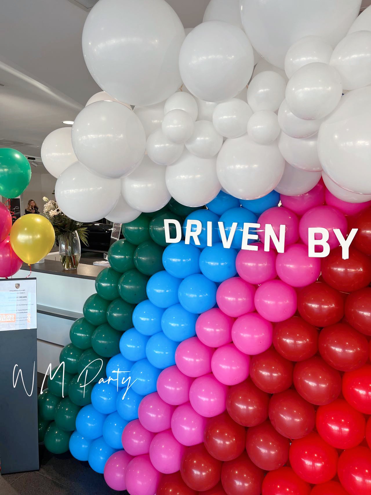 Balloon Wall 3m(W)* 2.8m(H)